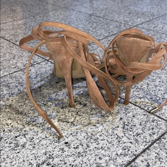 Steve Madden 3” tan suede leather open toed sandal - Picture 6 of 9